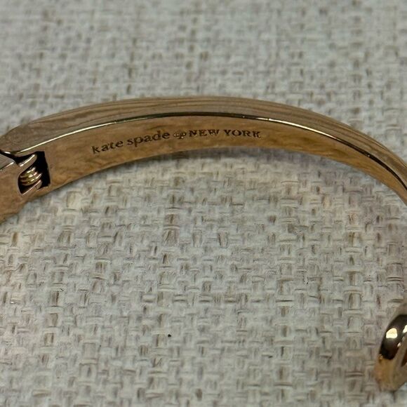 Kate Spade Rose Gold Spot The Spade Hinged Bracelet - Picture 4 of 4